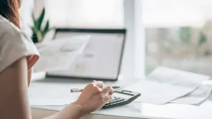 Saving & Budgeting: Understanding Essential and Discretionary Accounts