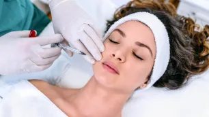 Exploring the Aesthetic Marvels: Dermal Fillers in the Lips vs. Botox Lip Flip