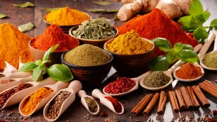 Synchronizing Nutrition with Ayurvedic Wisdom: Exploring the Elemental Connection