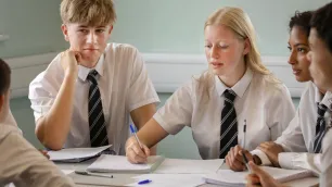 How to foster critical thinking skills in secondary school students