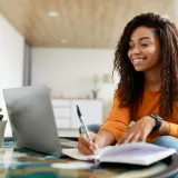 How Online Universities Can Bridge the Gap Between Academia and Industry