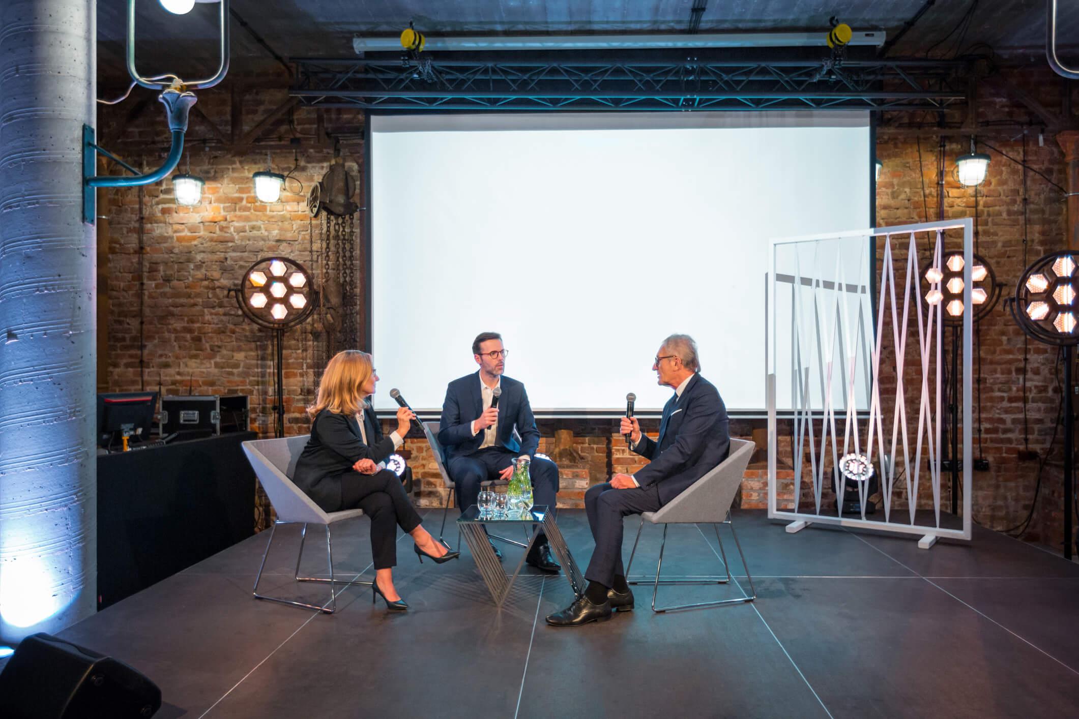 What are the benefits of CPD public speaking courses?